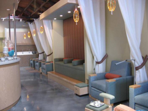 Không Gian Hoàn Hảo Cho Một Salon Nail Chuẩn